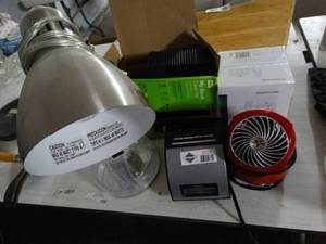 lot 3002 image: Desk lamp fan & misc.