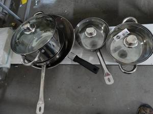 lot 3003 image: Set of potspans
