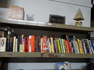 lot 2798 image: Large lot of assorted hard & soft cover books