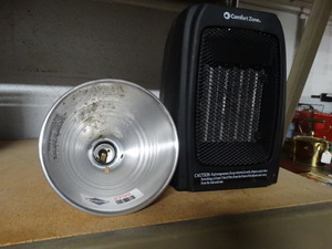 lot 2799 image: Heater & new clamp light