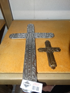 lot 2807 image: 2 crucifixes