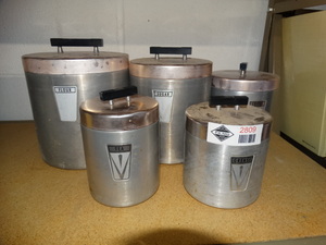 lot 2809 image: Set of vintage Canisters