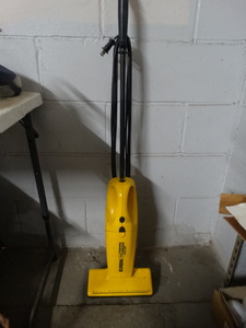 lot 2837 image: Eureka BOSS vacuum