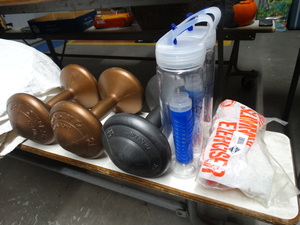 lot 2887 image: Weights sport bottles & misc.