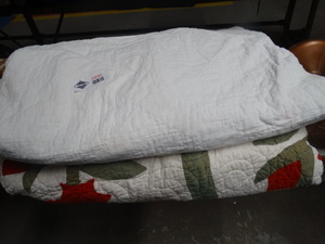 lot 2890 image: Quilt