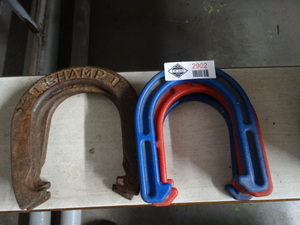 lot 2902 image: Horse shoes