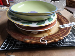 lot 2917 image: Decor platters & plates