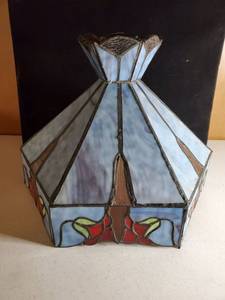 lot 6292 image: Blue Stain Glass Lamp Shade. No light. Just Shade
