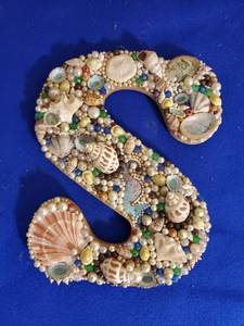 lot 6320 image: Decorated Letter S