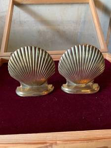 lot 6330 image: Brass Seashell Bookends