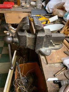 lot 6339 image: C Parker Bench Vise No. 0000