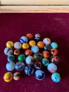 lot 6341 image: Lot of Vintage Marbles