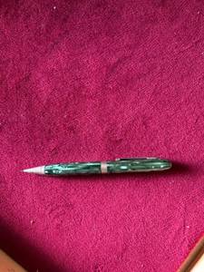 lot 6370 image: Vintage Majestic Green Mechanical Pencil