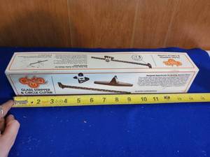 lot 6376 image: Glass Stripper & Circle Cutter