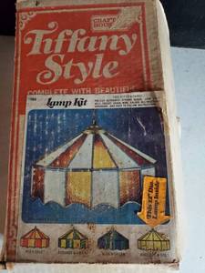 lot 6408 image: Tiffany Style Stain Glass Lamp Kit