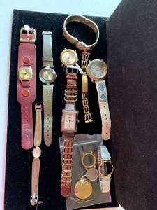 lot 7710 image: Lot of Watches