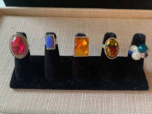 lot 7715 image: Lot of Costume Rings