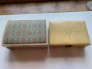 lot 7738 image: Pair of Jewelry Boxes