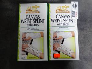 lot 3192 image: Lot of 2 alex orthopedic canvas wrist splint with braces