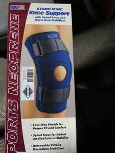 lot 3321 image: Sports Neoprene Stabilizing Knee Support - Size Extra Large