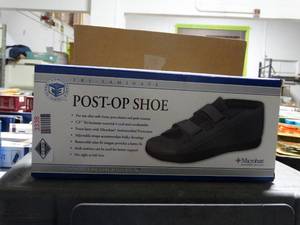 lot 3338 image: Fla orthopedics post op shoe -Size Small
