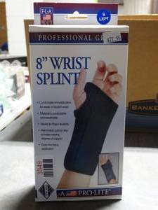 lot 3349 image: Fla orthopedics 8 Wrist Splint - Size Small
