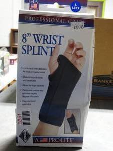 lot 3351 image: Fla orthopedics 8 Wrist Splint - Size Large