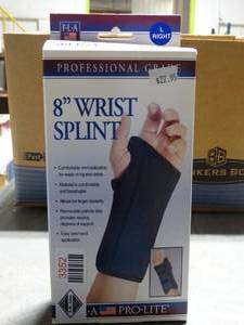 lot 3352 image: Fla orthopedics 8 Wrist Splint - Size Large