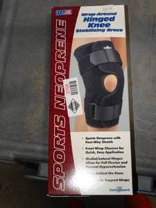 lot 3706 image: Sports Neoprene Hinged Knee Stabilizing Brace - Size Small