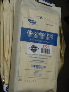 lot 3727 image: Lot of 8x10 Abdominal Pads