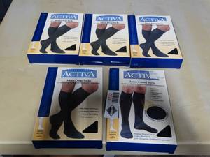 lot 3732 image: Lot of 5 Activa Mens Socks