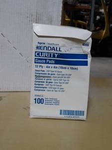 lot 3766 image: Lot of Kendall Curity Gauze Pads