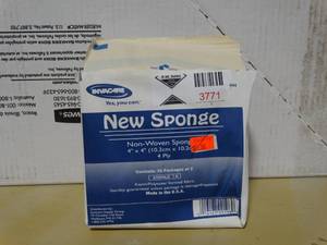 lot 3771 image: Lot of Invacare Non-Woven Sponges