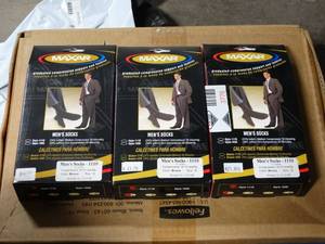 lot 3776 image: Lot of 3 MAXAR COMPRESSION DRESS SOCKS 18-20 mmHg -SIZE Small