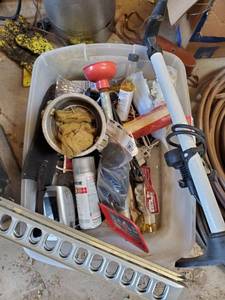 lot 5066 image: Schwinn Bike Pump, Fuel Injector, ClockRadio and More