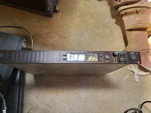 lot 5107 image: Shure UHF