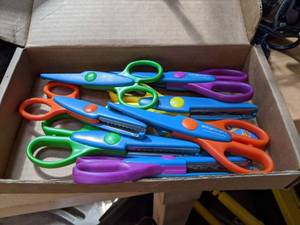 lot 5136 image: Scrap Booking Scissors