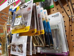lot 5159 image: Square Bend Hooks, Wire Staples, Corner Braces