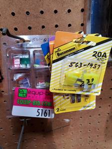 lot 5161 image: Bussman 15Amp Fuses, 1A, 20A, Fuse Kit