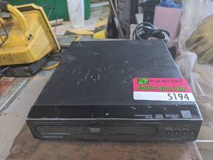 lot 5194 image: Magnavox DVD Player