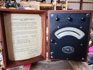 lot 5216 image: Weston A-C & D-C Voltmeter Model 341
