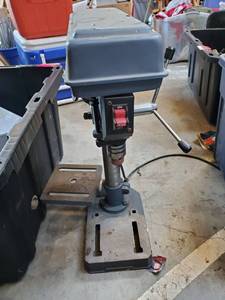 lot 5219 image: Table Top Drill Press