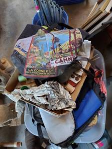lot 5227 image: Sewing Supplies, Bags, Curtain