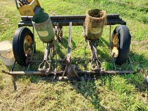 lot 1373 image: 3pt Planter&nbsp