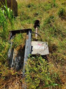 lot 1379 image: Lowe Skid Steer Auger Attachment