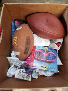 lot 5007 image: Goggles, Pool Supplies And More