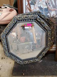 lot 5012 image: (2) Plastic Framed Mirrors