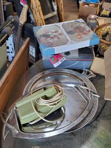 lot 5019 image: Hand Mixer, Serving Dishes, Air Cleaner, Picture