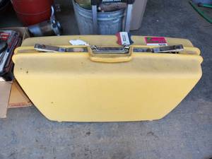 lot 5030 image: (2)Samsonite Suitcases