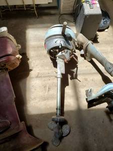 lot 5060 image: Boat Engine